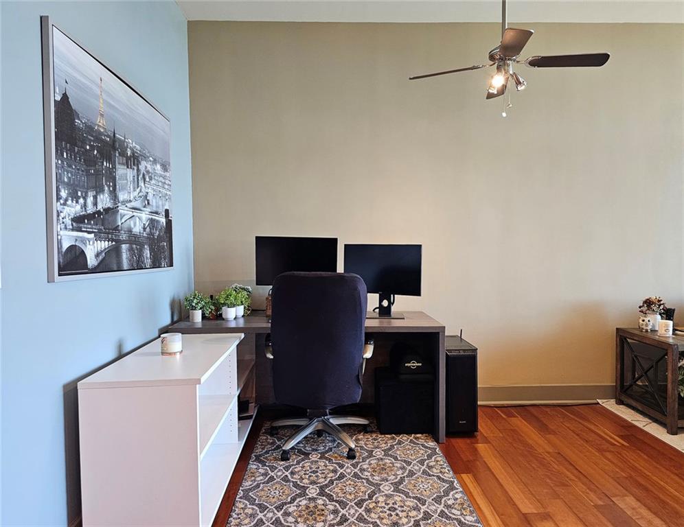 THE MANHATTAN - Residential