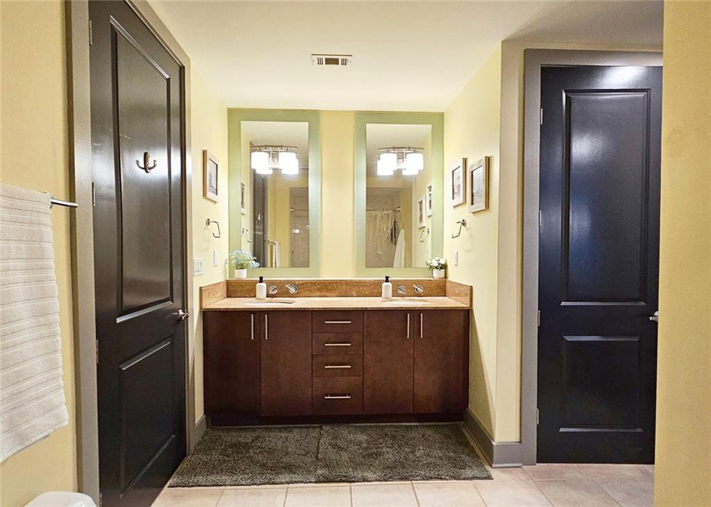 THE MANHATTAN - Residential