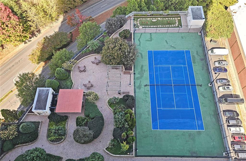 THE MANHATTAN - Residential