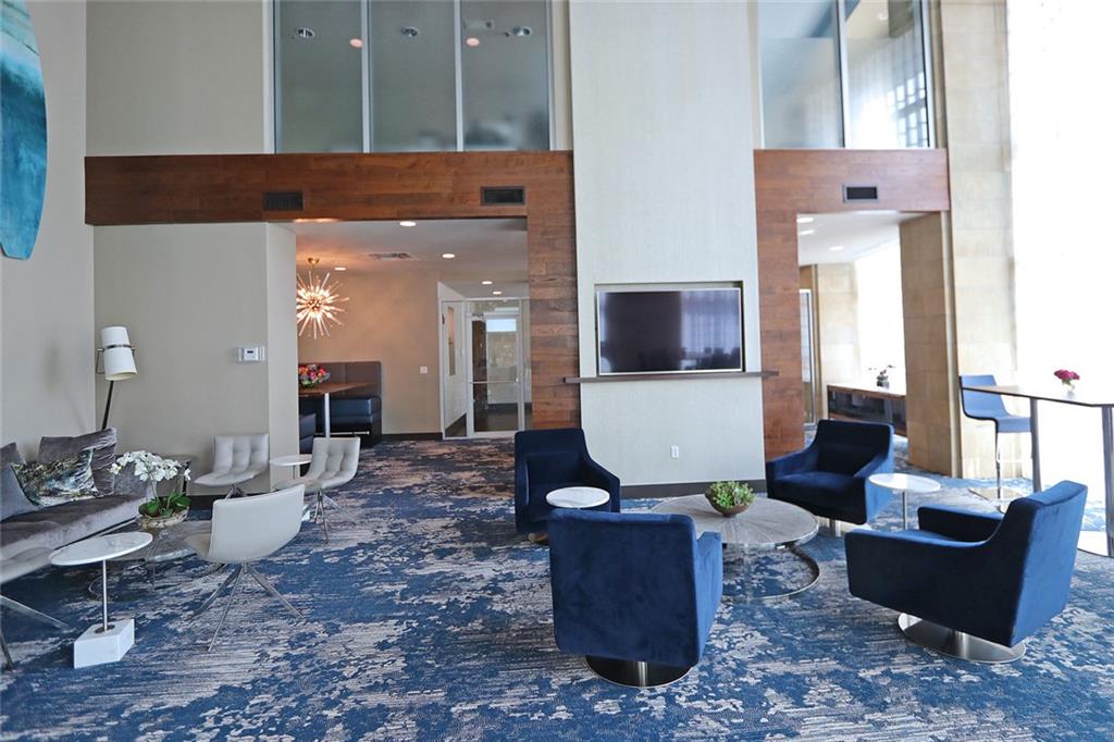 THE MANHATTAN - Residential