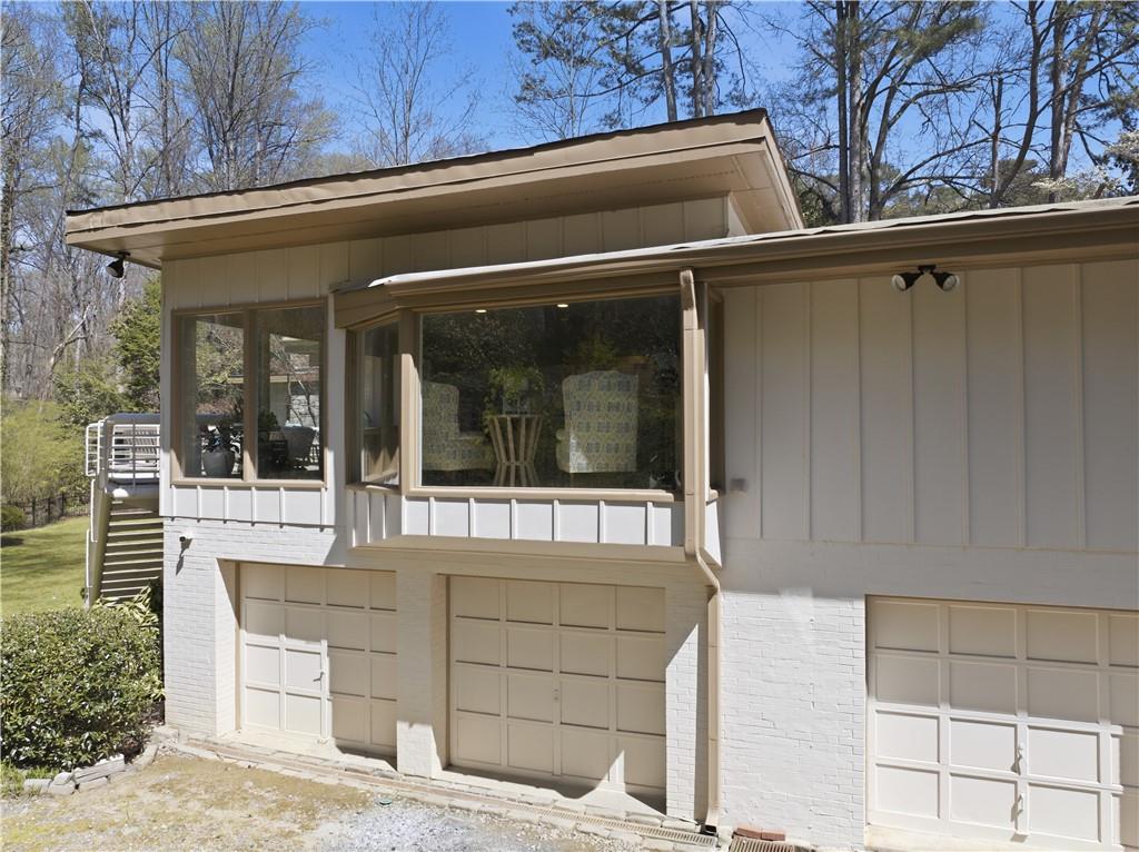 505 Hollydale Court NW