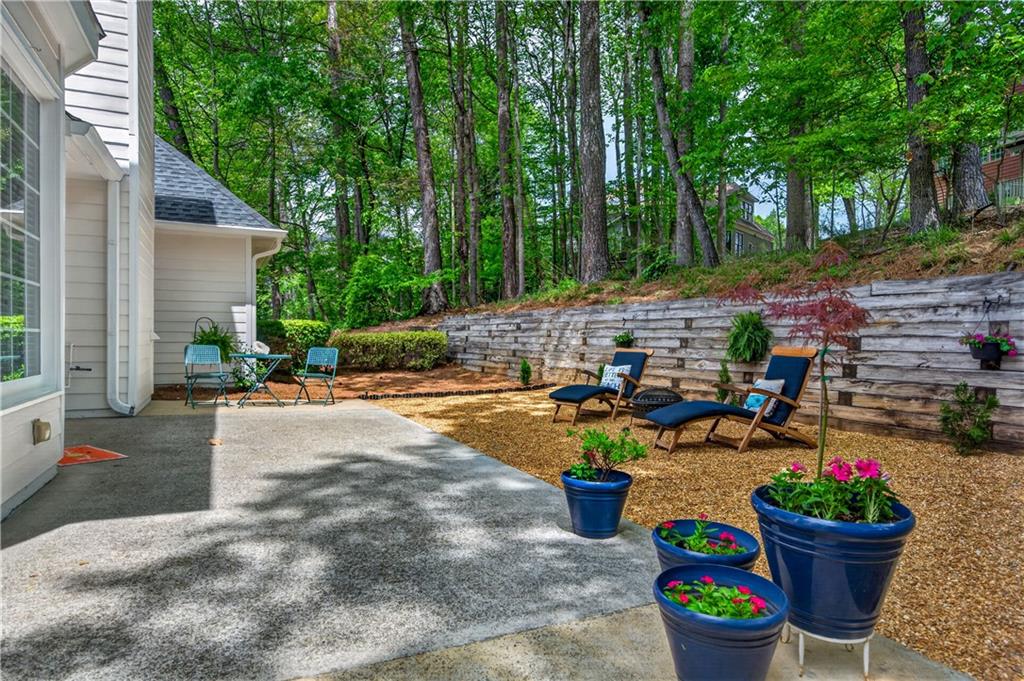 6545 Wedgewood Chase