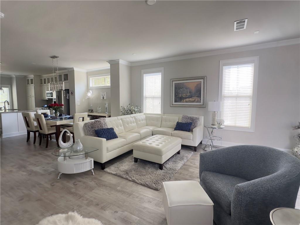 1327 Faircrest Way