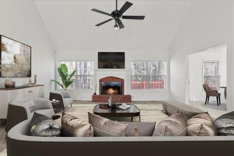 A home in Powder Springs