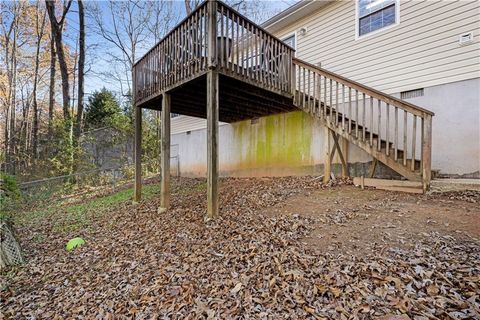 A home in Dawsonville