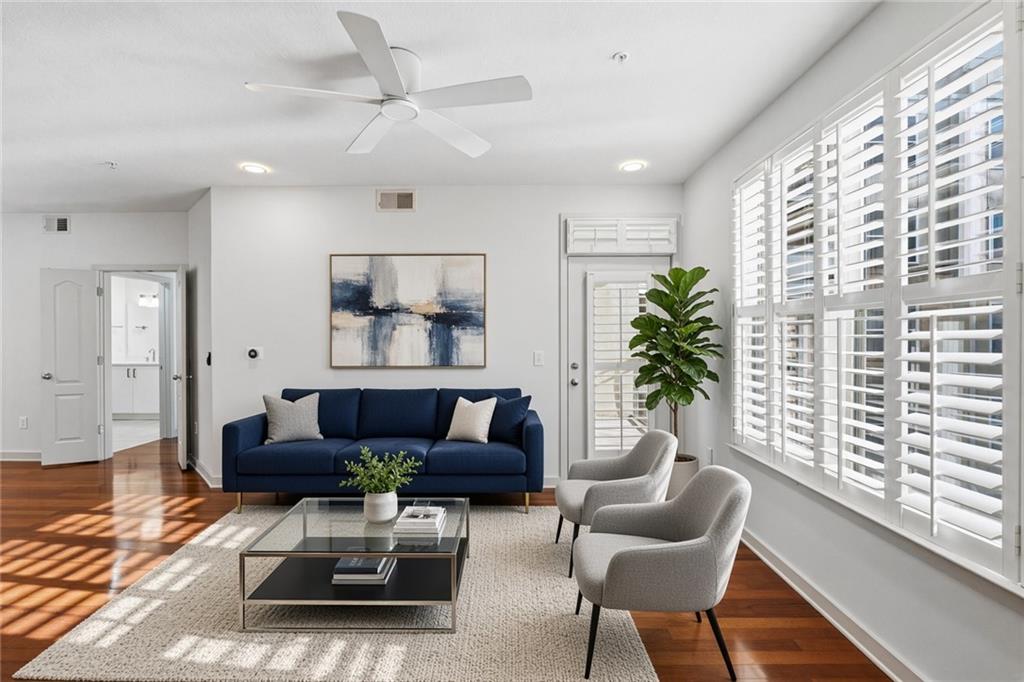 390 17th Street NW 4052