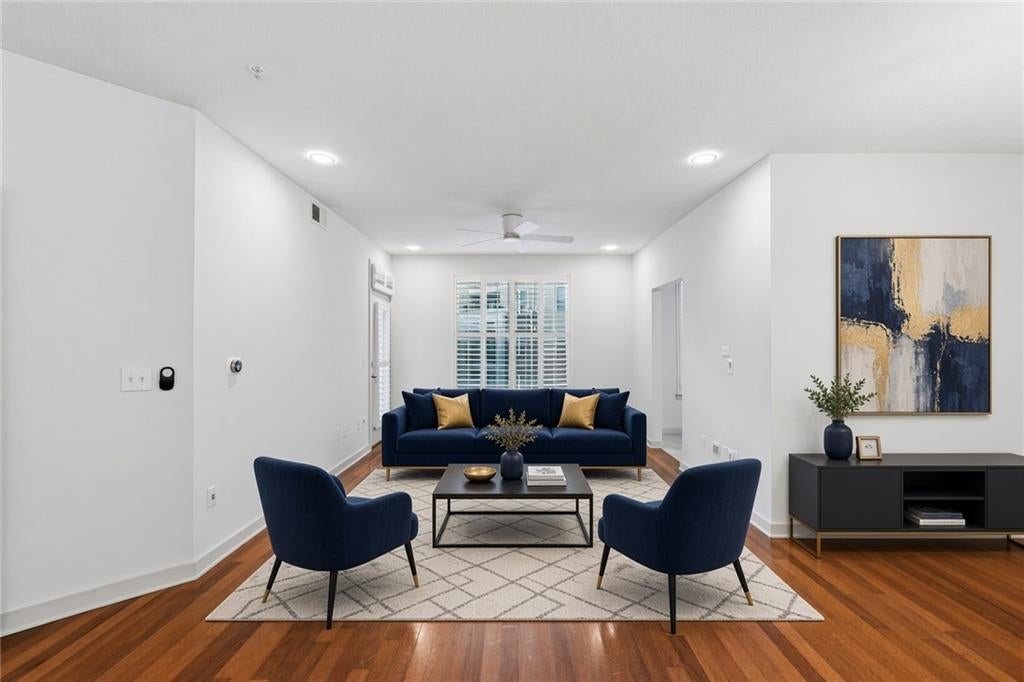 390 17th Street NW 4052