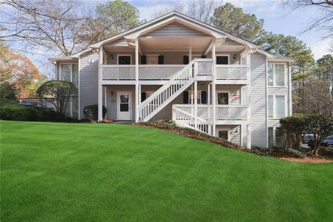 Photo of 208 Natchez Trace, Sandy Springs, GA 30350 (MLS # 7690863)
