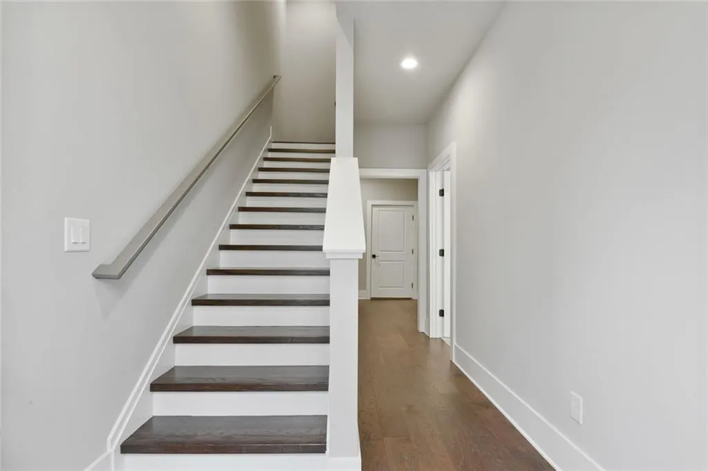 Atlanta, Georgia 30316, United States, 3 Bedrooms Bedrooms, ,4 BathroomsBathrooms,Residential,Active,192686