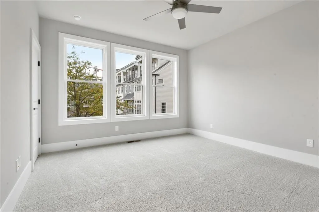 Atlanta, Georgia 30316, United States, 3 Bedrooms Bedrooms, ,4 BathroomsBathrooms,Residential,Active,192686