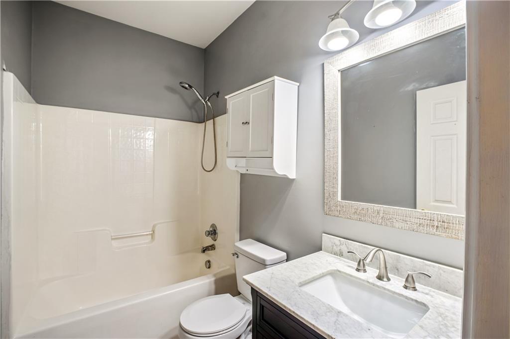 6498 Stonelake Place, Atlanta, Georgia image 22