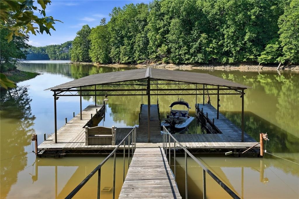380 Fredricks Cove