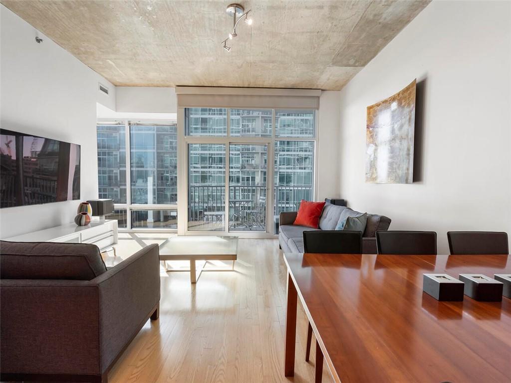 943 Peachtree Street NE 902