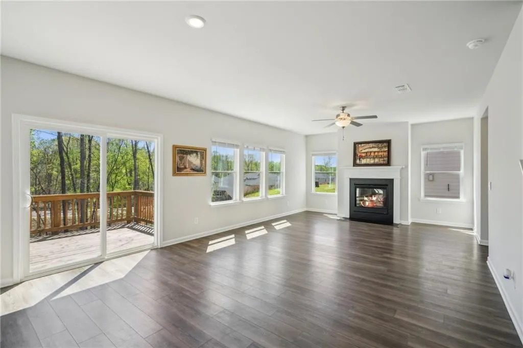 Dawsonville, Georgia 30534, United States, 4 Bedrooms Bedrooms, ,3 BathroomsBathrooms,Residential,Active,131933