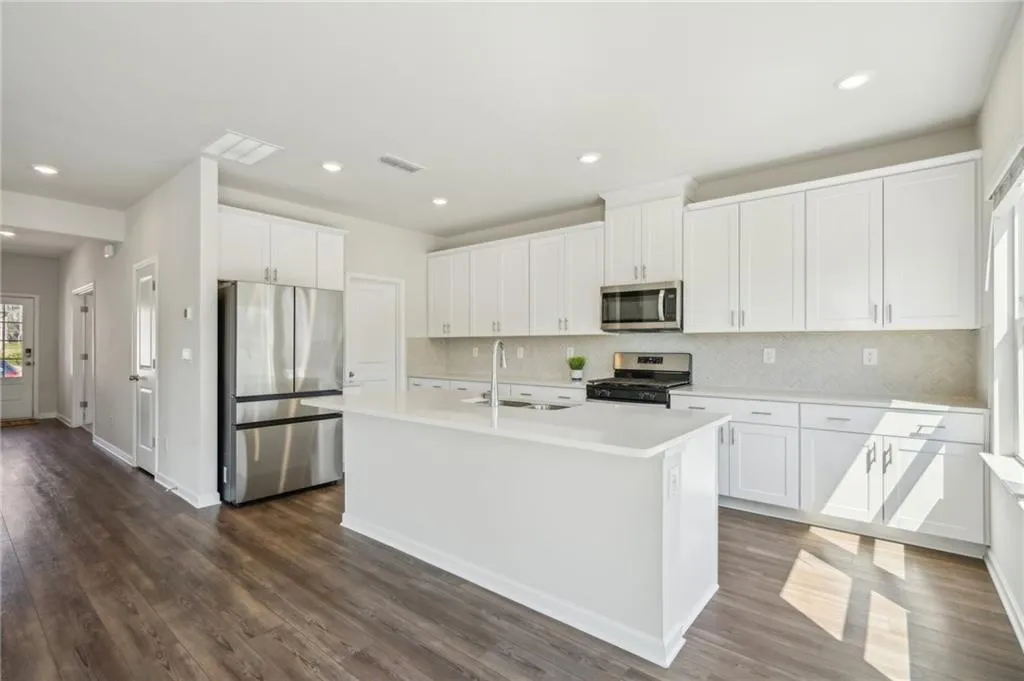 Dawsonville, Georgia 30534, United States, 4 Bedrooms Bedrooms, ,3 BathroomsBathrooms,Residential,Active,131933