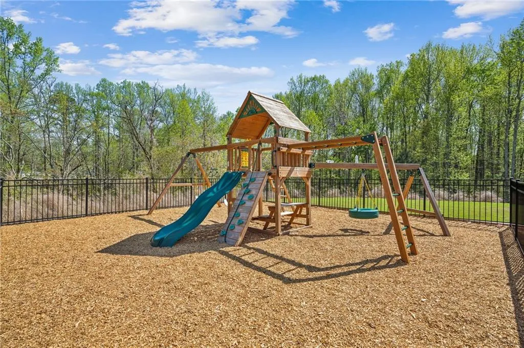 Dawsonville, Georgia 30534, United States, 4 Bedrooms Bedrooms, ,3 BathroomsBathrooms,Residential,Active,131933