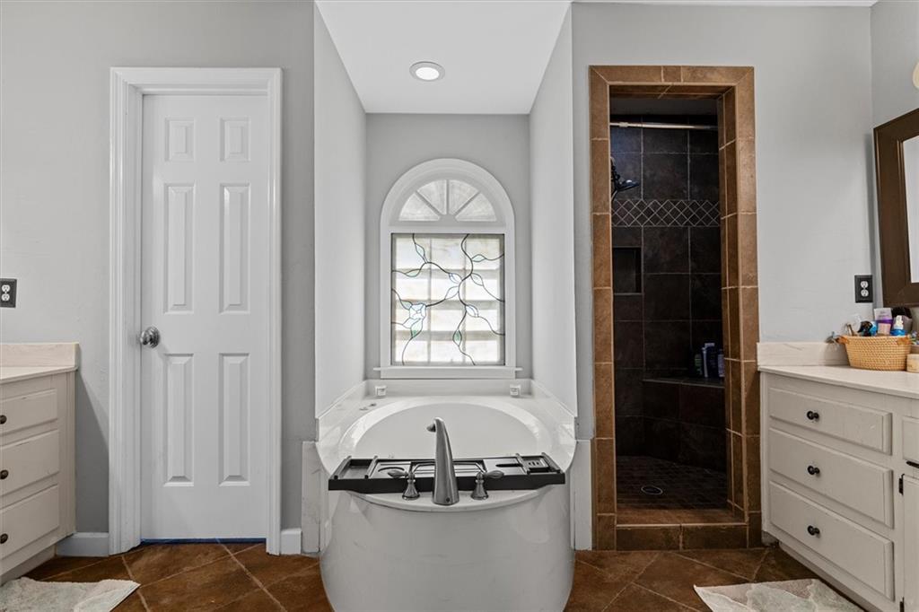 4381 Laurian Drive, Kennesaw, Georgia image 22