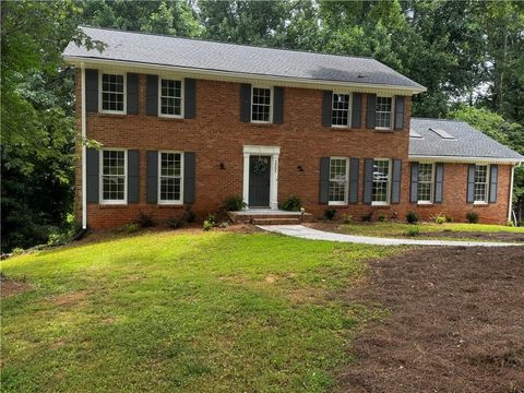 Homes For Sale - 2302 Smokehouse Path<br/> Gwinnett County, Lawrenceville, GA 30044