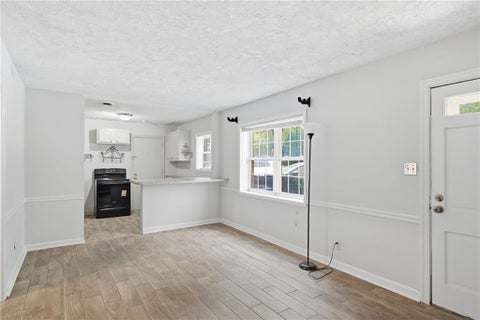 Condo For Sale - 430 Lindbergh Drive #A6<br/> Atlanta, GA 30305