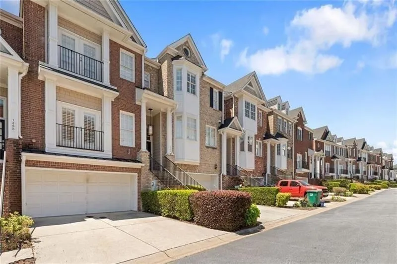 Smyrna, Georgia 30082, United States, 3 Bedrooms Bedrooms, ,4 BathroomsBathrooms,Residential,Active,241170