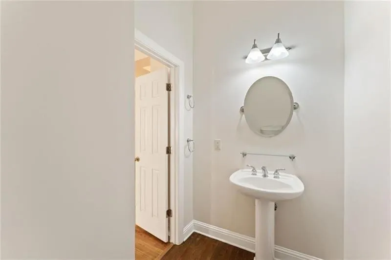 Smyrna, Georgia 30082, United States, 3 Bedrooms Bedrooms, ,4 BathroomsBathrooms,Residential,Active,241170