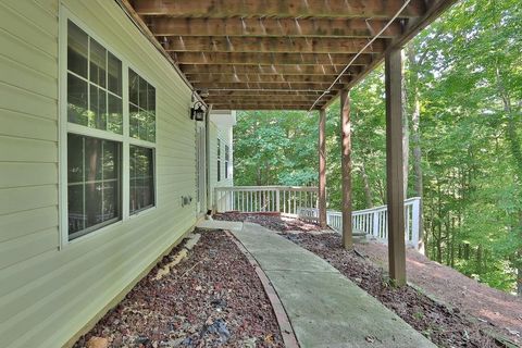 A home in Dawsonville