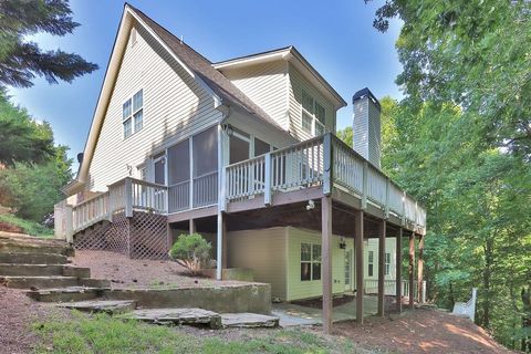 A home in Dawsonville