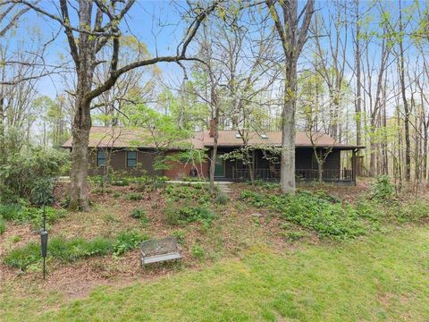 353 Riverwood Road Lula GA 30554