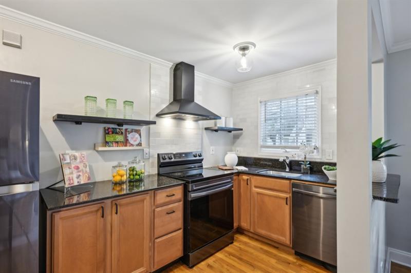 798 Saint Charles Avenue NE 5