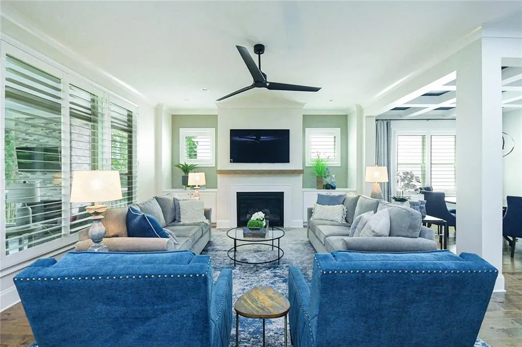 Sandy Springs, Georgia 30328, United States, 5 Bedrooms Bedrooms, ,4 BathroomsBathrooms,Residential,Active,190889