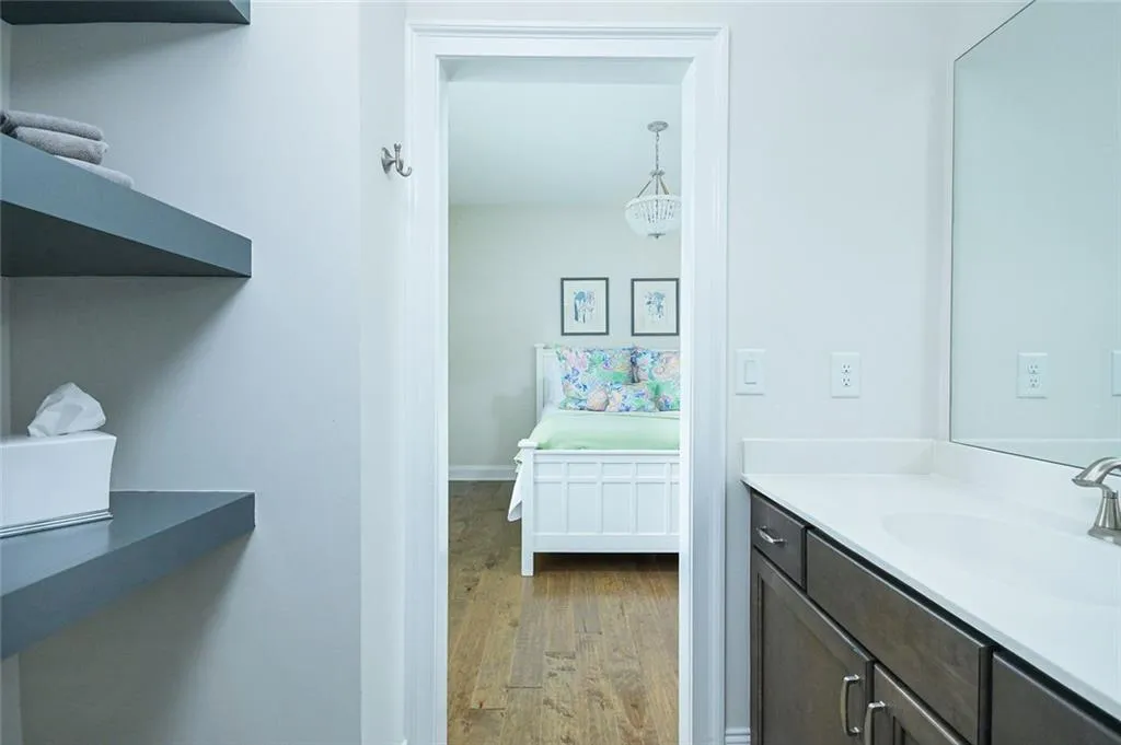 Sandy Springs, Georgia 30328, United States, 5 Bedrooms Bedrooms, ,4 BathroomsBathrooms,Residential,Active,190889