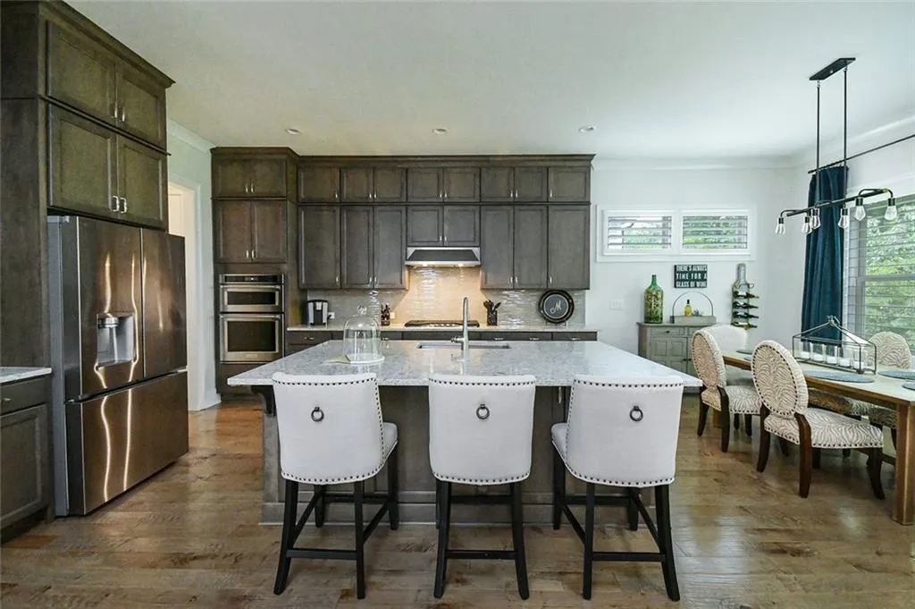 Sandy Springs, Georgia 30328, United States, 5 Bedrooms Bedrooms, ,4 BathroomsBathrooms,Residential,Active,190889