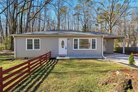 Homes For Sale - 6709 Baker Drive<br/> Lithia Springs, GA 30122