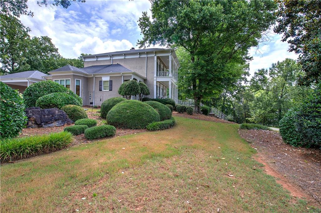 11 Forest Hill Drive SW