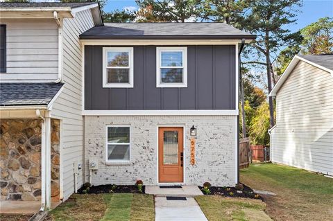 Townhouse For Rent - 5750 Old Gordon Road<br/> Mableton, GA 30126