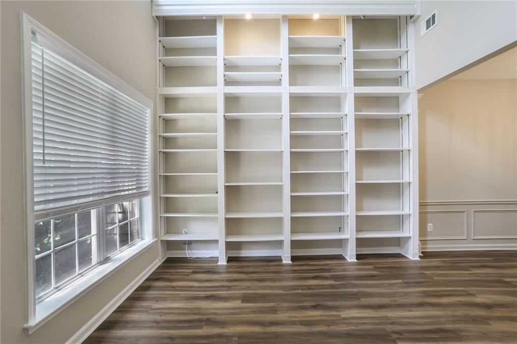 2911 Commonwealth Circle