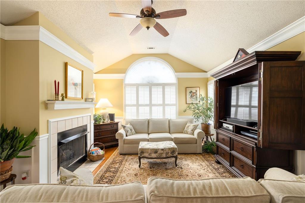 1882 Kolb Farm Circle SW