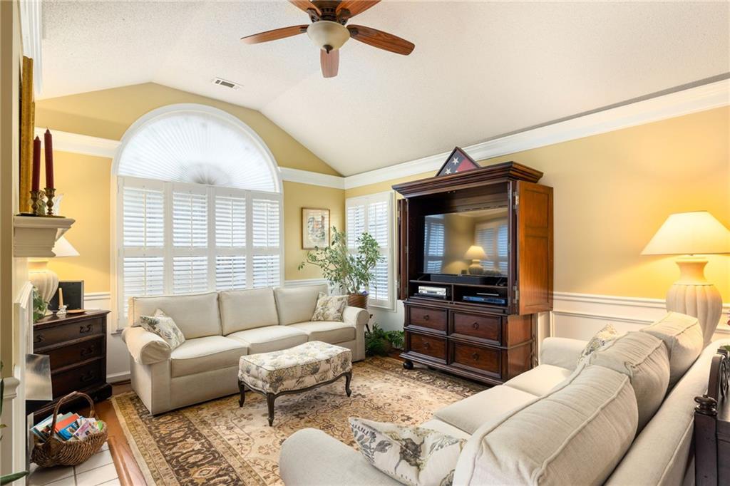 1882 Kolb Farm Circle SW