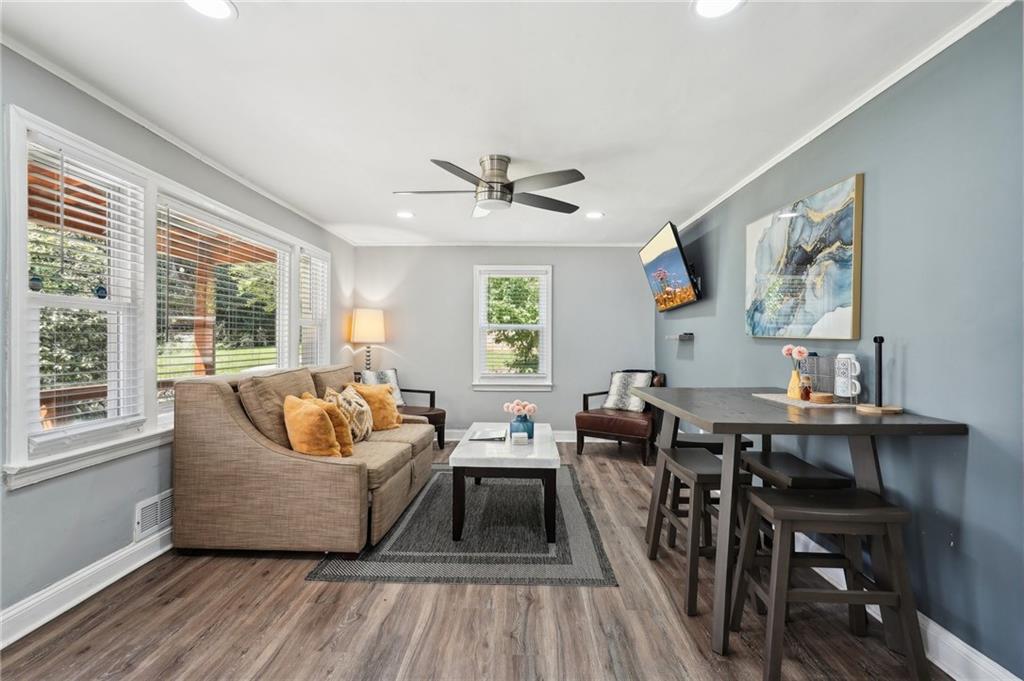 2015 Cascade Road SW