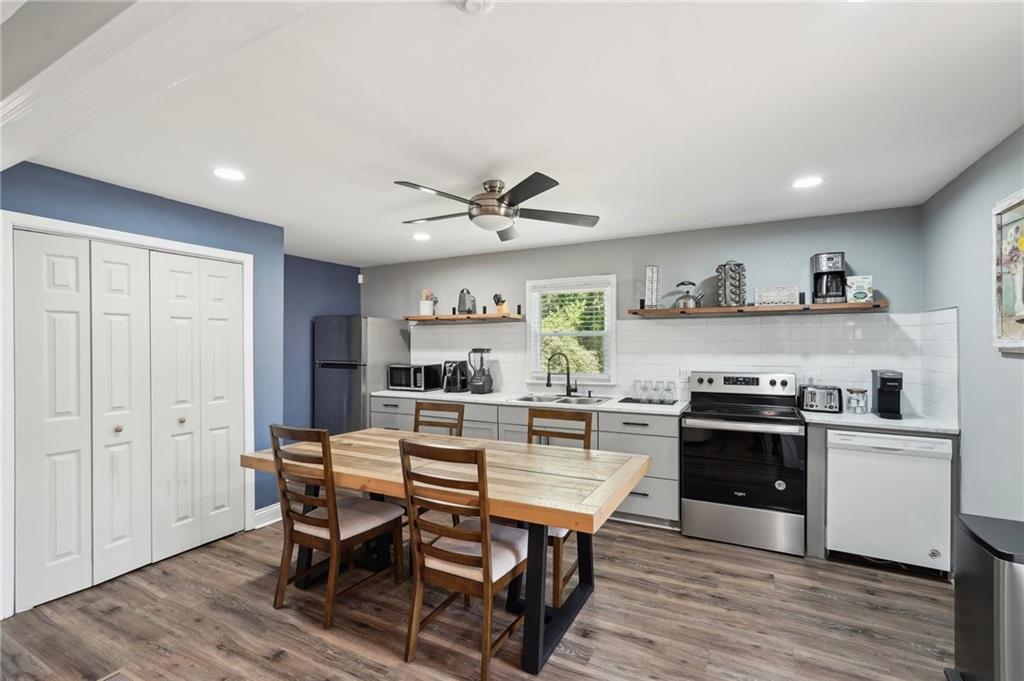 2015 Cascade Road SW