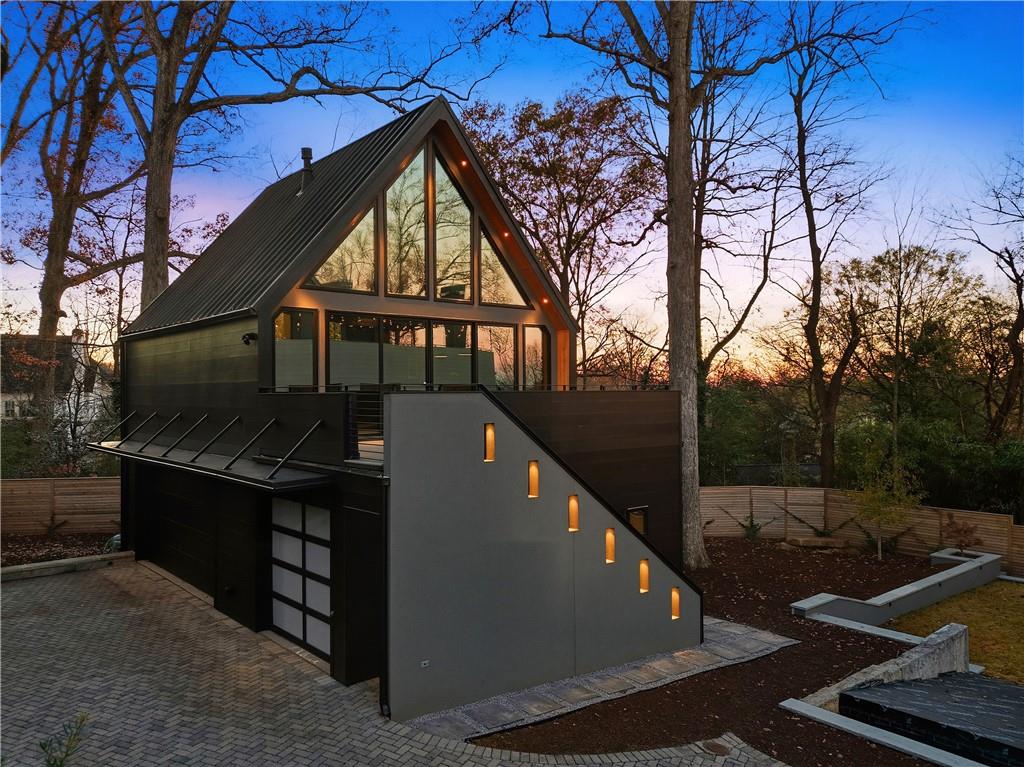 1033 Reeder Circle NE