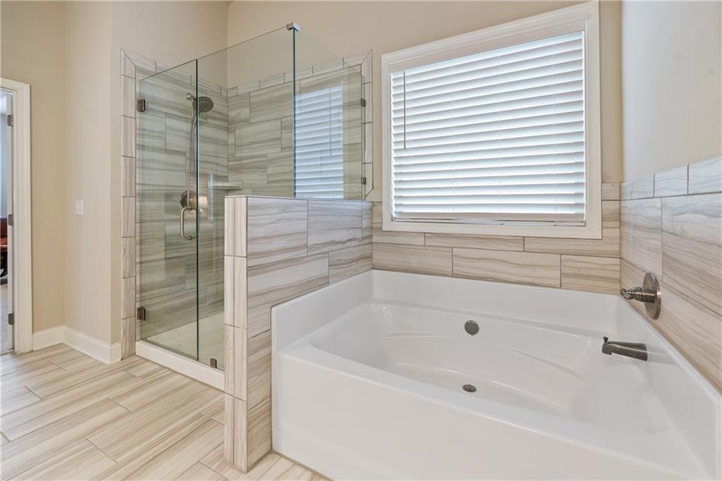 4636 S Silver Oak Drive, Gainesville, Georgia image 37