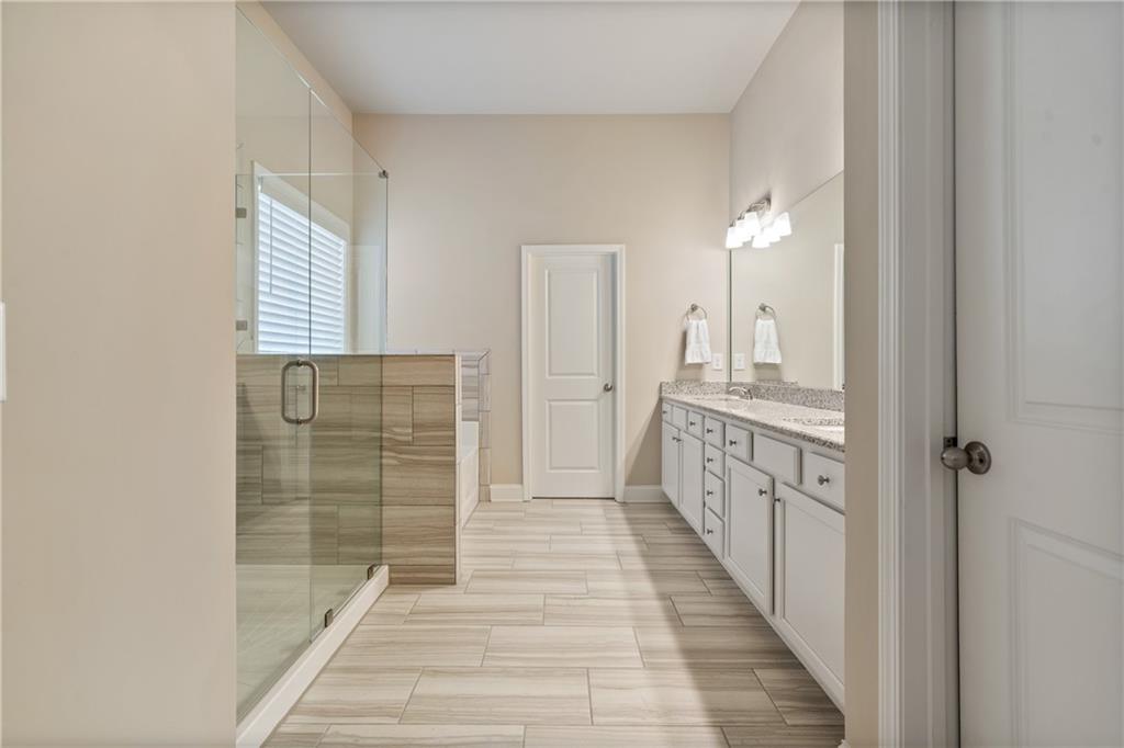 4636 S Silver Oak Drive, Gainesville, Georgia image 38