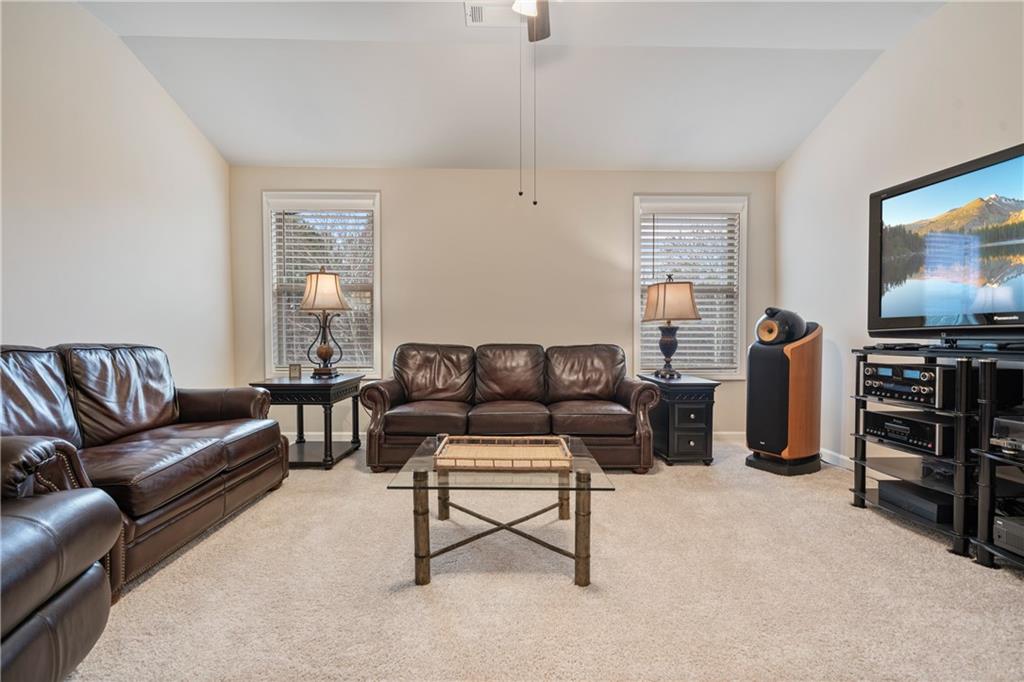 4636 S Silver Oak Drive, Gainesville, Georgia image 31