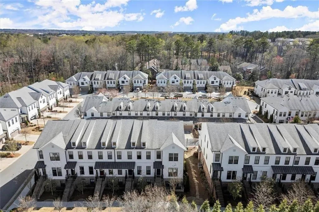 Alpharetta, Georgia 30009, United States, 3 Bedrooms Bedrooms, ,4 BathroomsBathrooms,Residential,Active,207994