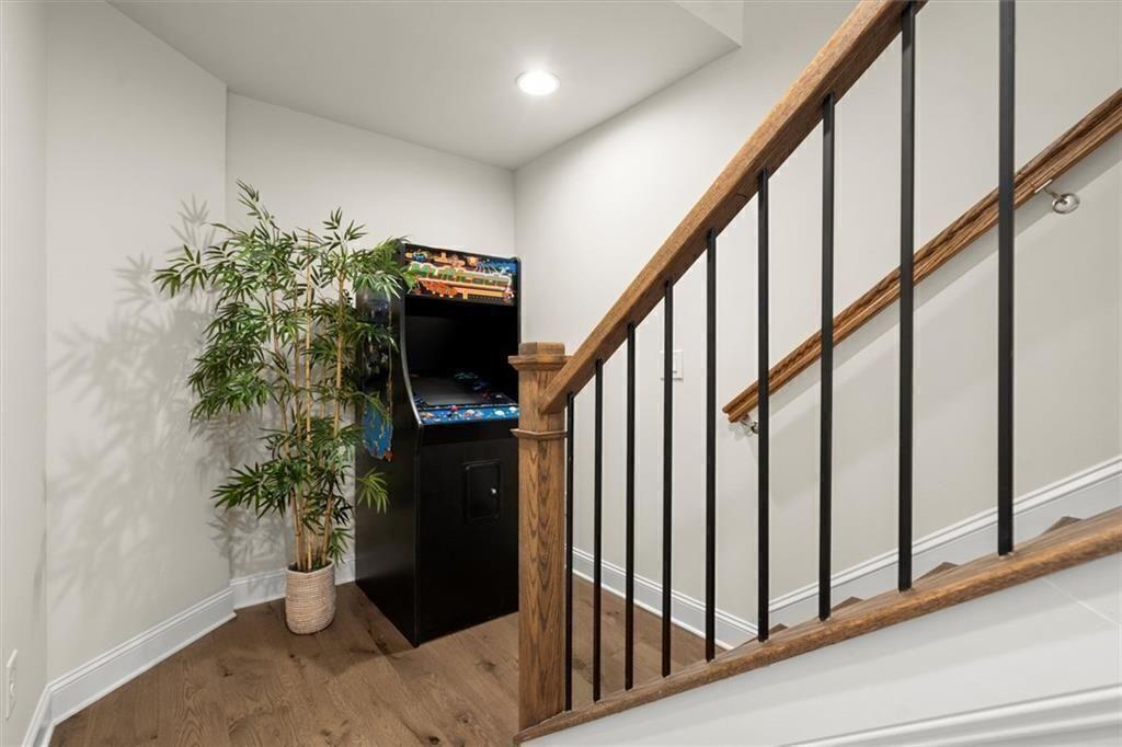 CHELSEA WALK - Residential