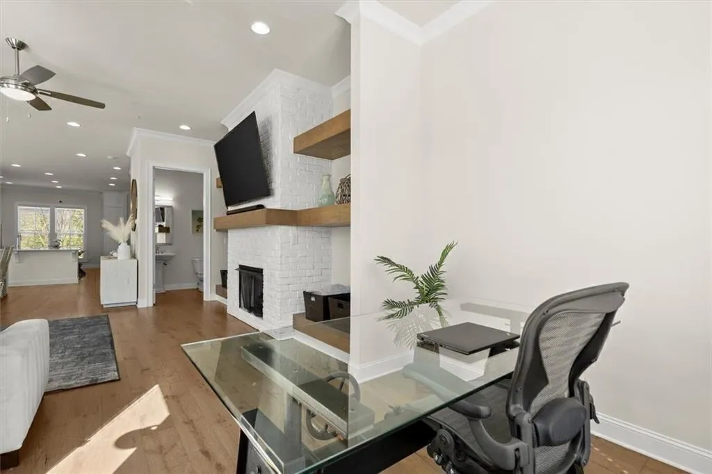 Alpharetta, Georgia 30009, United States, 3 Bedrooms Bedrooms, ,4 BathroomsBathrooms,Residential,Active,207994