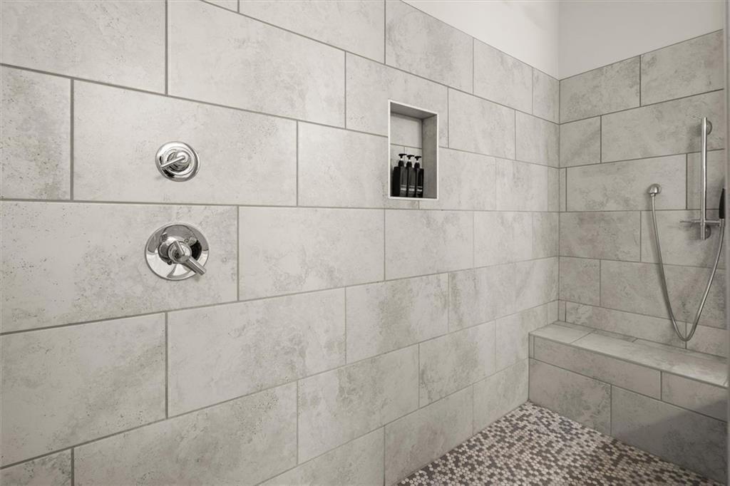 CHELSEA WALK - Residential