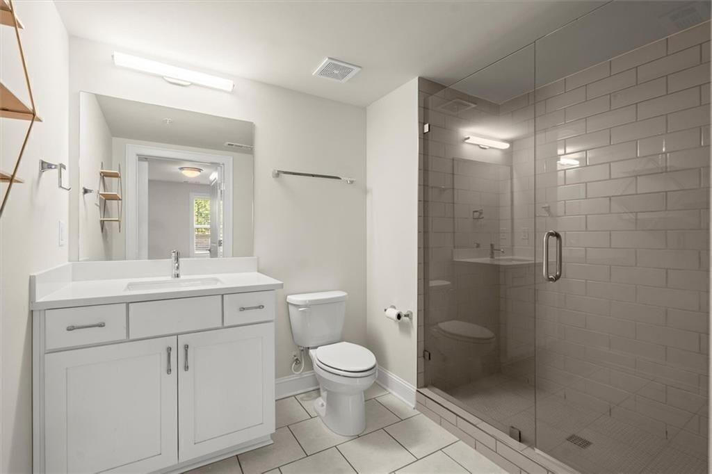 CHELSEA WALK - Residential