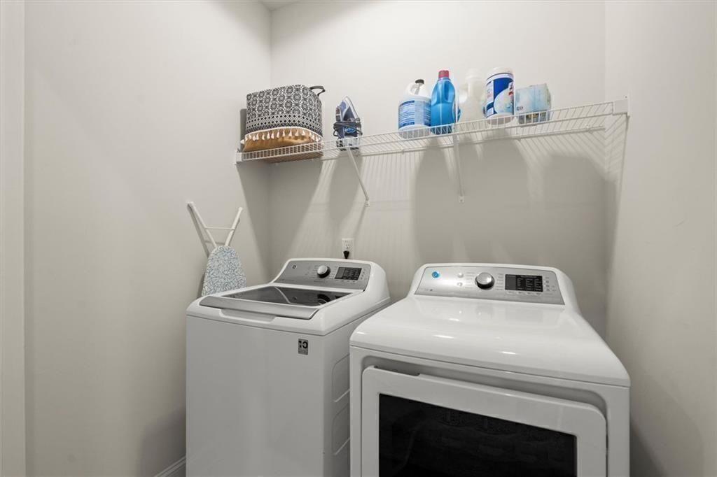 CHELSEA WALK - Residential